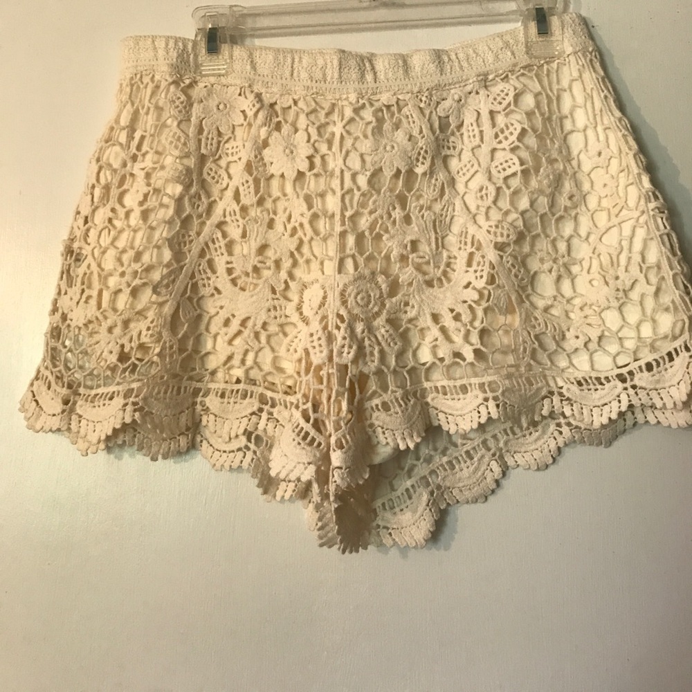 H&M Soft Lace shorts